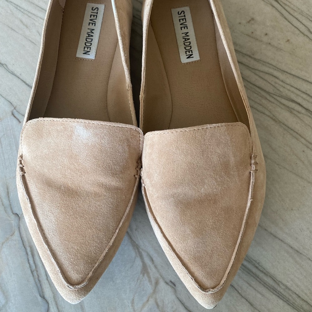 Steve Madden feather loafer size 8 wide camel suede